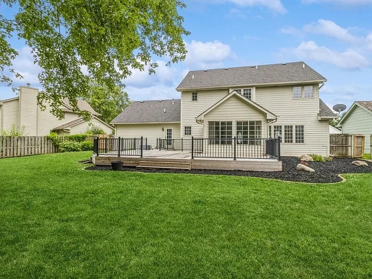 13585 Summit Dr — Photo 30