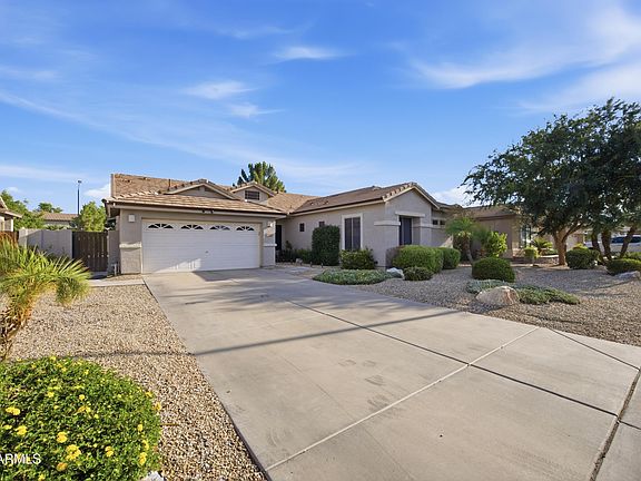 3rd image of 4117 E LOMA VISTA Street