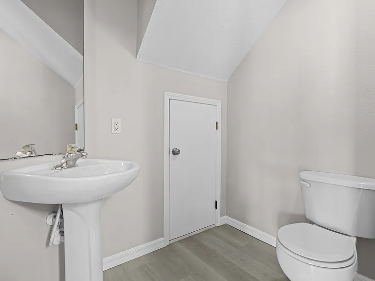 246 Castlekeeper Pl — Photo 13