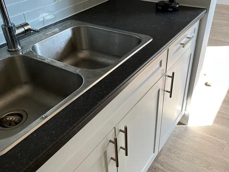 21 Stirling Ave S #22 — Photo 7