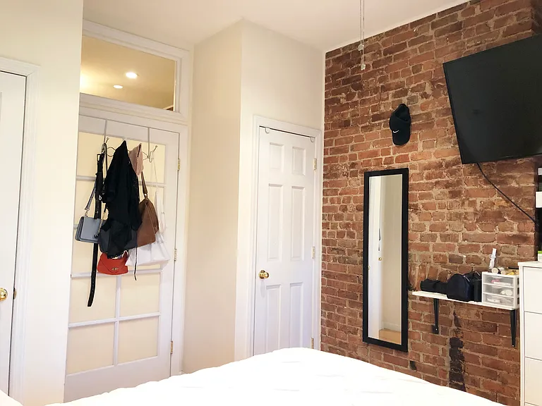 69 1st Ave #15 — Photo 4