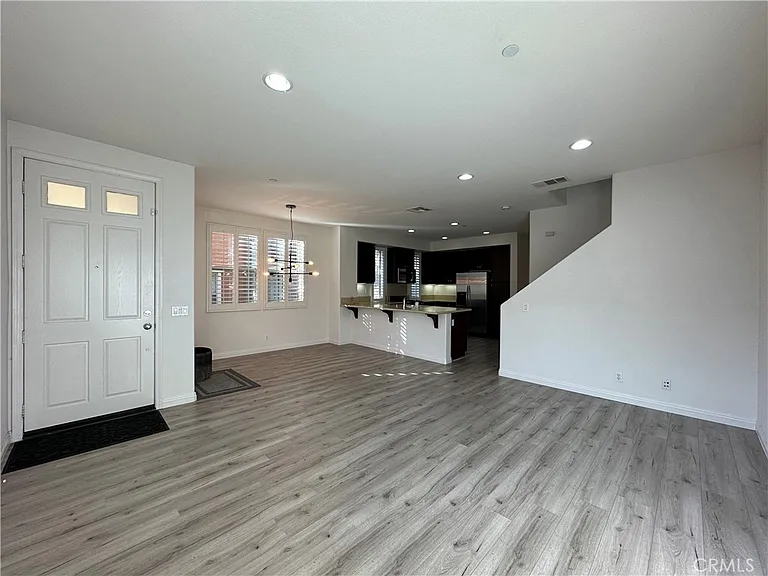 611 McKenna St — Photo 4