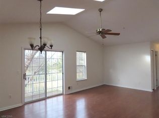 26 Potomac Dr, Basking Ridge, NJ 07920