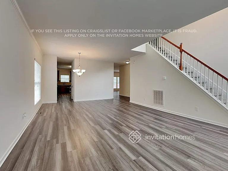40 Luzelle Dr — Photo 6