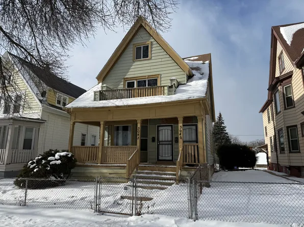 3043 N Dr William Finlayson St, Milwaukee, WI 53212