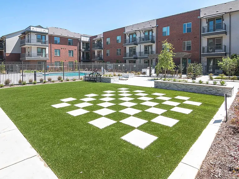 courtyard2