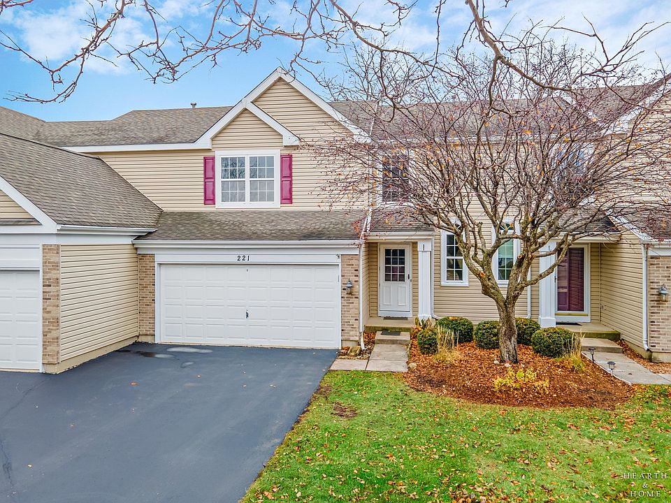 1st image of 221 Mistwood Ln #221