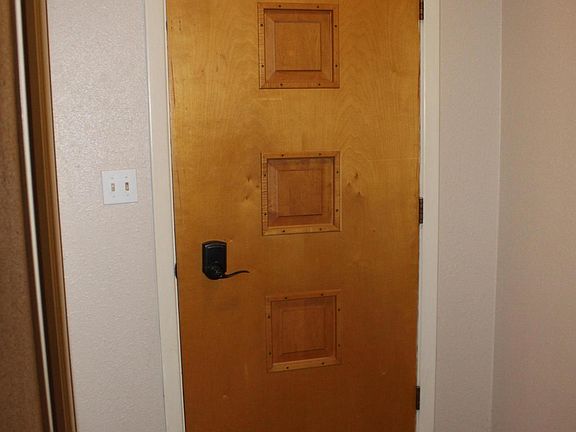 2nd image of 604 Avenue D