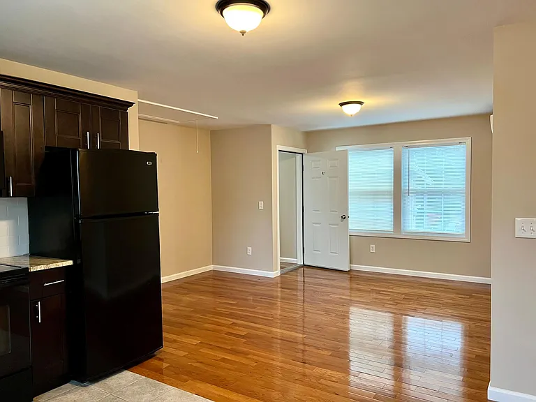 914 S Lake Blvd #B2 — Photo 3