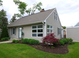 940 E Walnut Ave, Des Plaines, IL