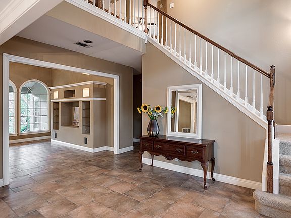 5th image of 2302 Fountain Way
