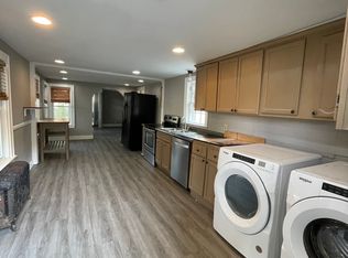 40 4th St, Dover, NH 03820