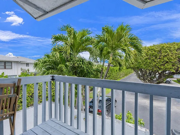 2956 Florida Blvd — Photo 33