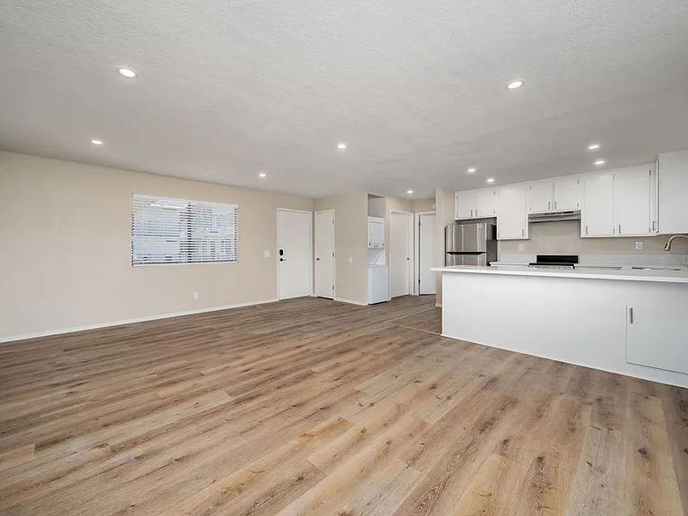 241 Ocean View Ave — Photo 5