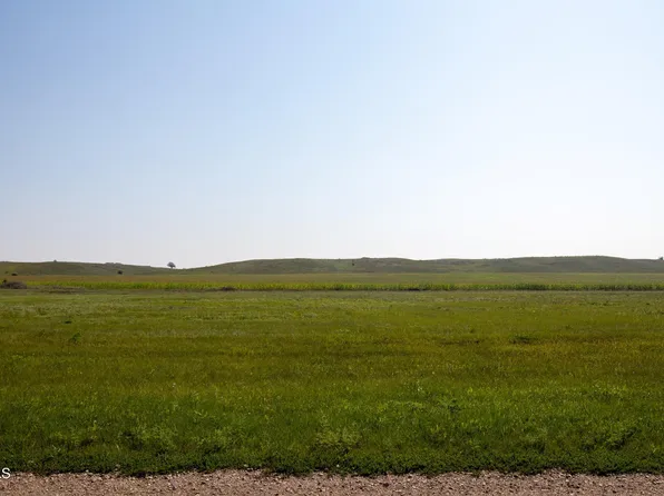 418 Broadway Ave S, Ypsilanti, ND 58497