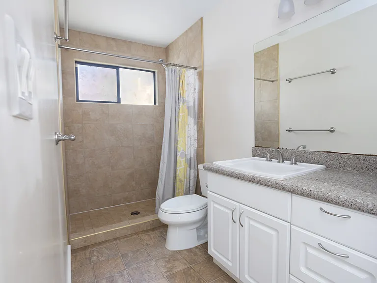 Bathroom #3 (1st Floor)