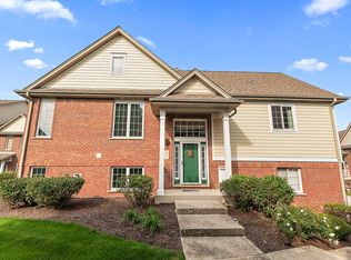 10711 Gigi Dr, Orland Park, IL 60462