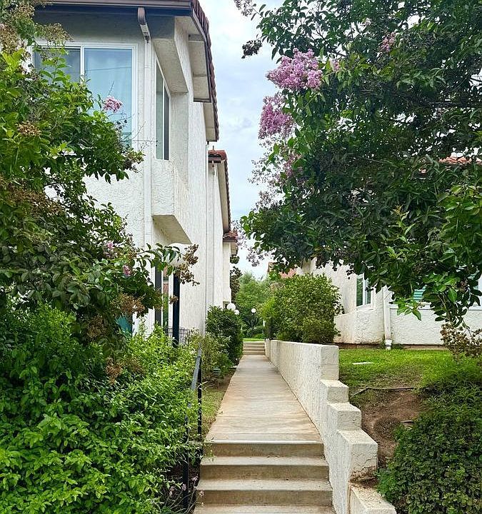 1st image of 2425 Cranston Dr Unit 8
