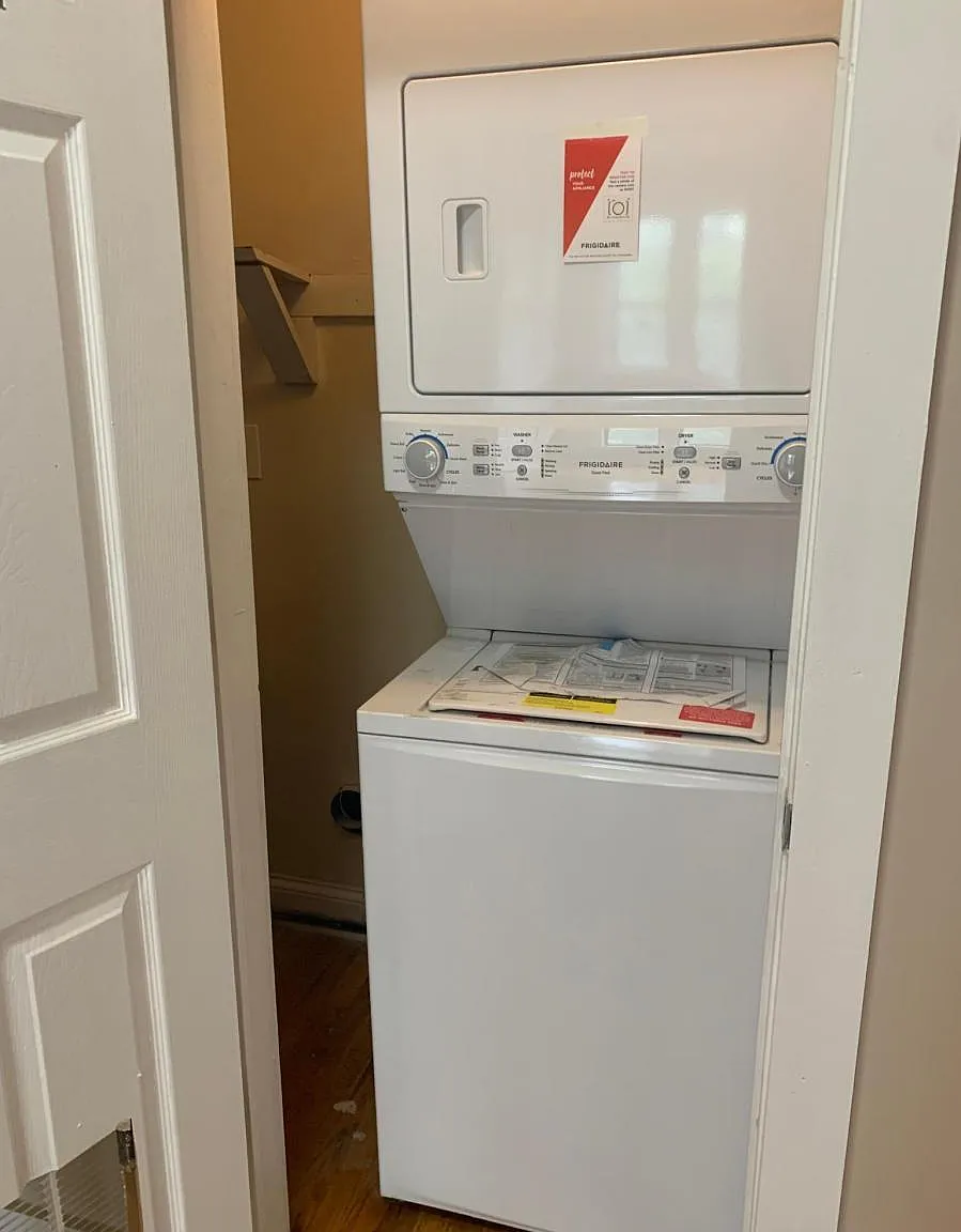 2 bed, 1200 sqft, $1,200 — Photo 3