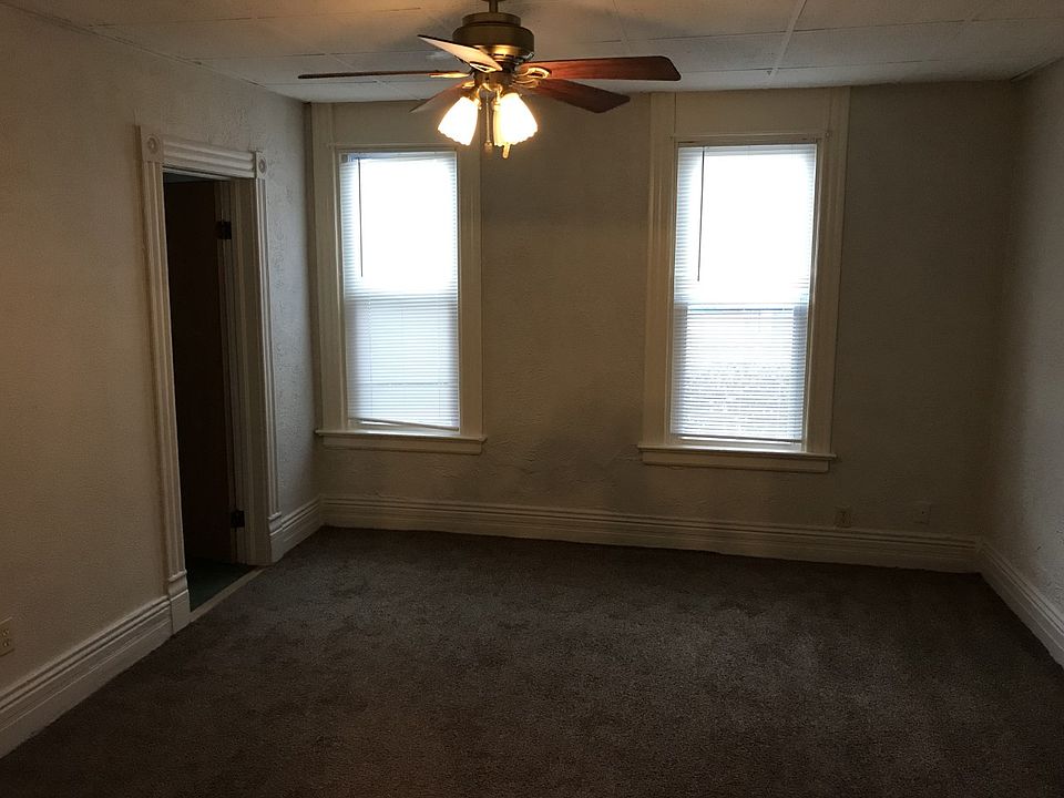 2nd image of 449 Huron St #1
