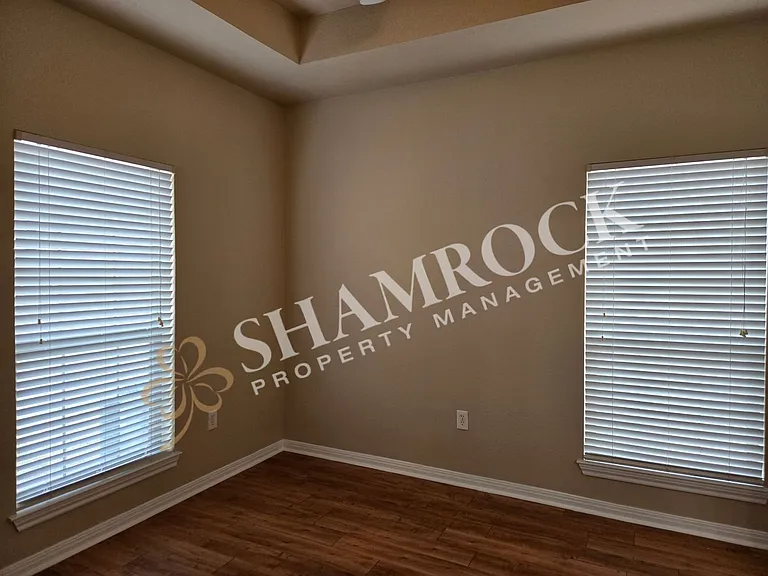 2117D Columbus Ave — Photo 6