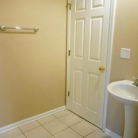 4841 Habersham Ln — Photo 4