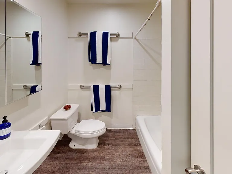 831 Cliff Dr — Photo 32