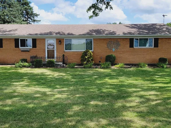 8144 Lochard Rd, Sidney, OH 45365