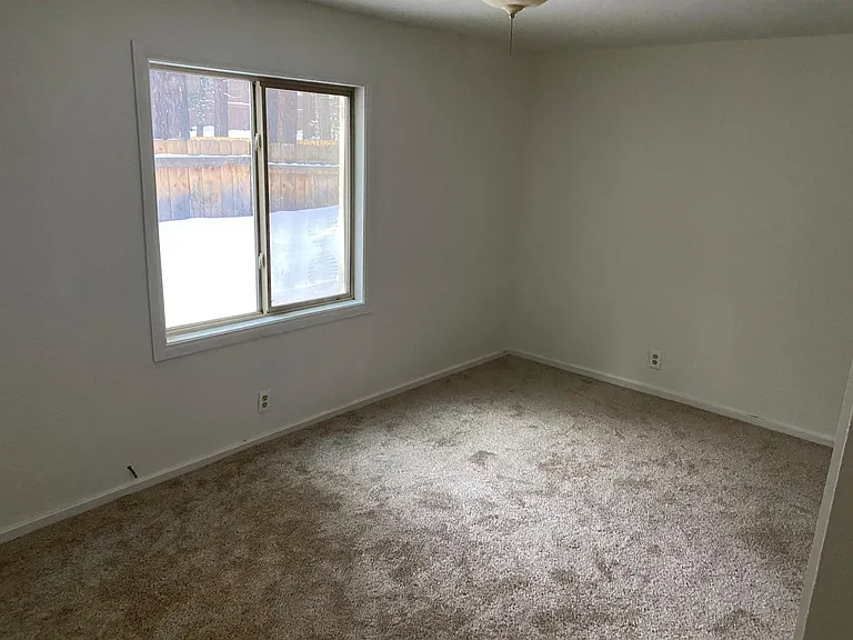 138 Mono St #B — Photo 3
