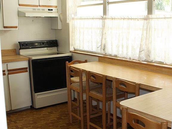 Eat in Kitchen