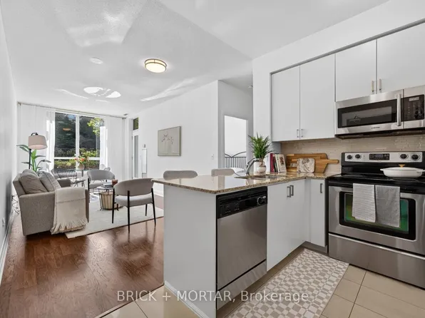 20 N Park Rd #110, Vaughan, ON L4J 0G7