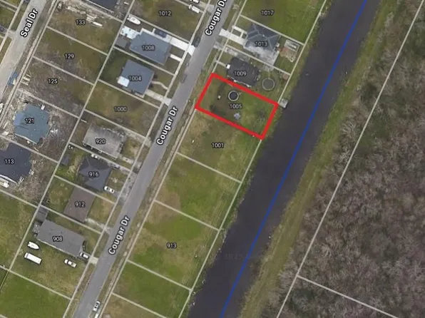 1005 Cougar Dr, Arabi, LA 70032