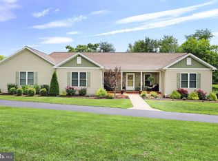 852 Wiltshire Rd, Kearneysville, WV 25430