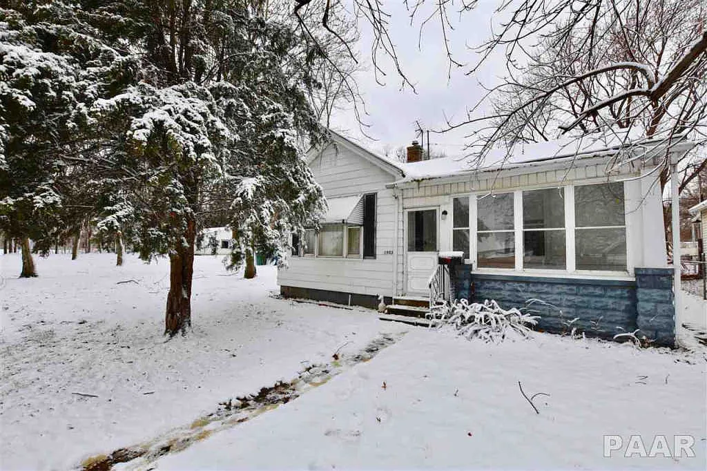 1903 NE Jefferson Ave photo 1