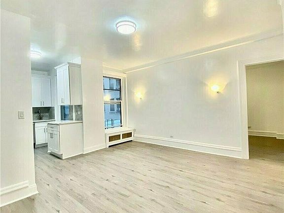 2nd image of 240 W 98th St APT 3F
