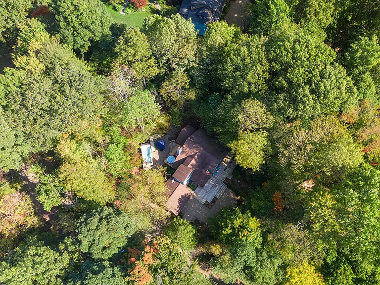 16061 Beech Ln — Photo 33