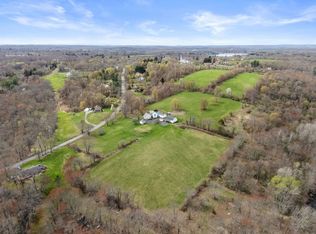 63 Uxbridge Rd, Sutton, MA 01590