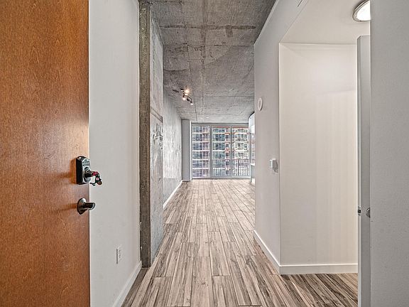 3rd image of 5925 Almeda Rd Unit 11406