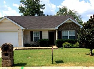 1328 Ballater Dr, Murfreesboro, TN 37128