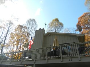 17 Finlay Ridge Rd, Hendersonville, NC 28739