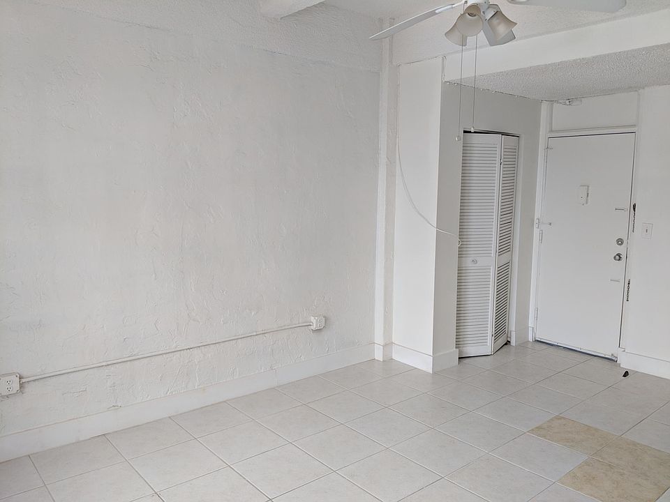 1st image of 222 23rd St #602