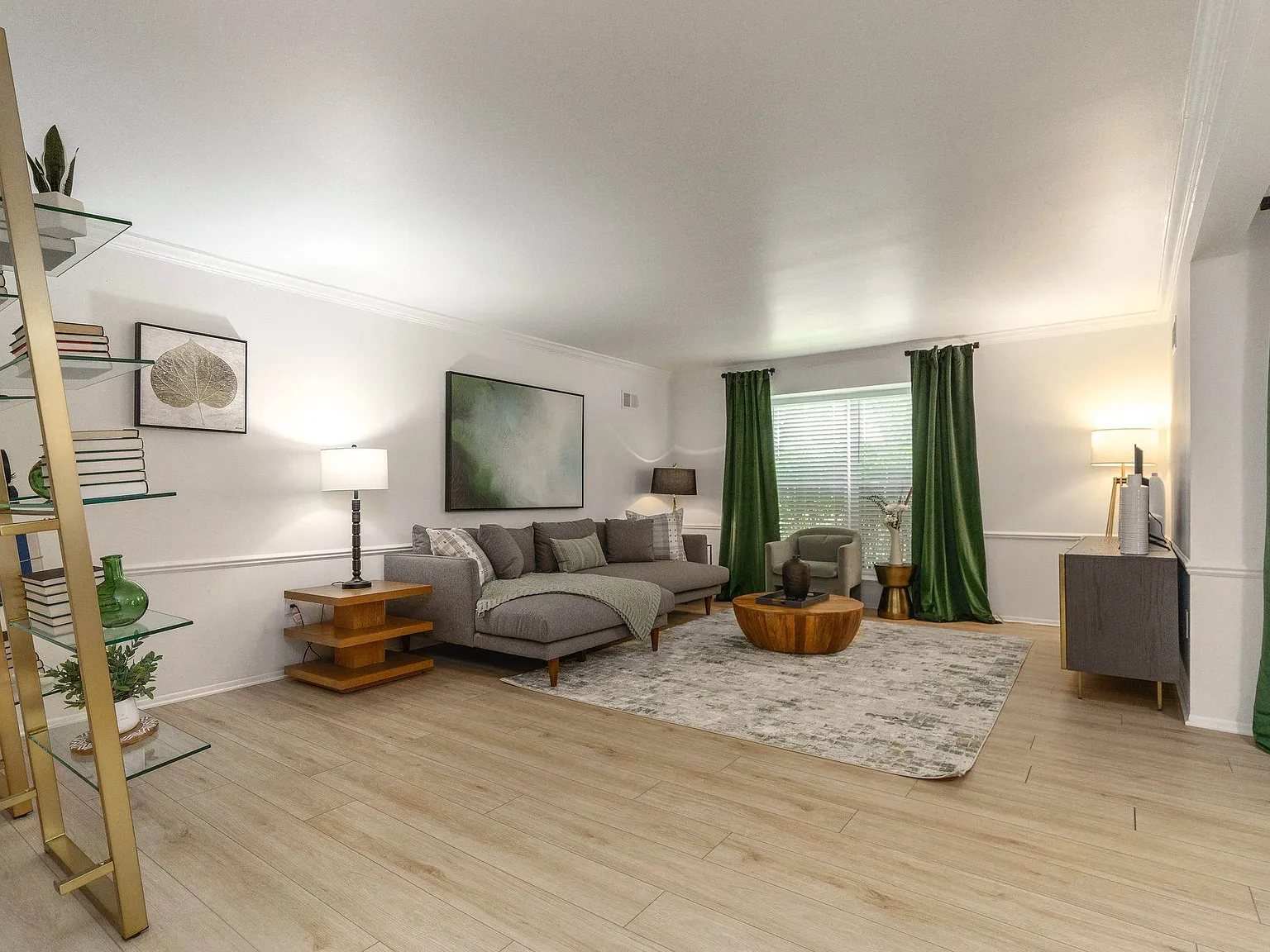 Hunters Ridge — Photo 1