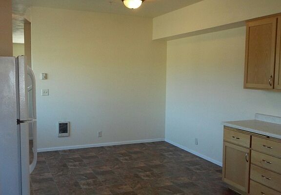 4th image of 560 E 18th Ave #D5a0bd456