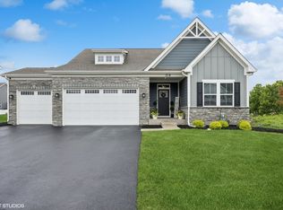 319 Carole St, Sugar Grove, IL 60554