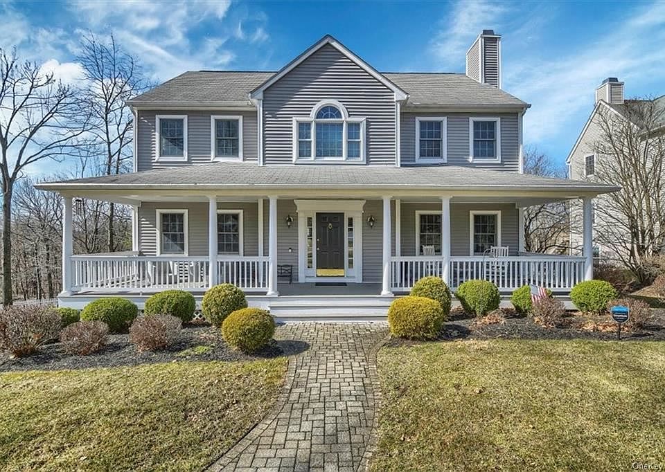 1st image of 121 Scenic Dr W
