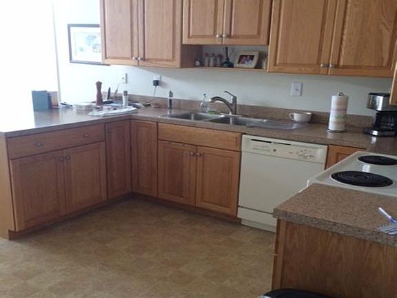 3rd image of 602 Churchill Ln