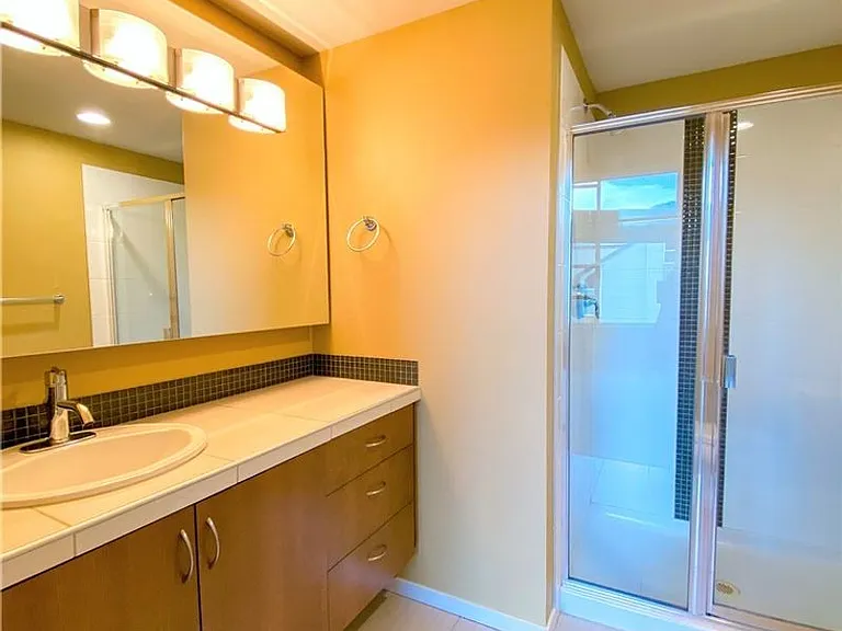 15235 NE 81st Way #103 — Photo 6