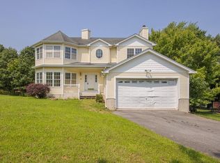 16 Ridgefield Rd, Warwick, NY 10990