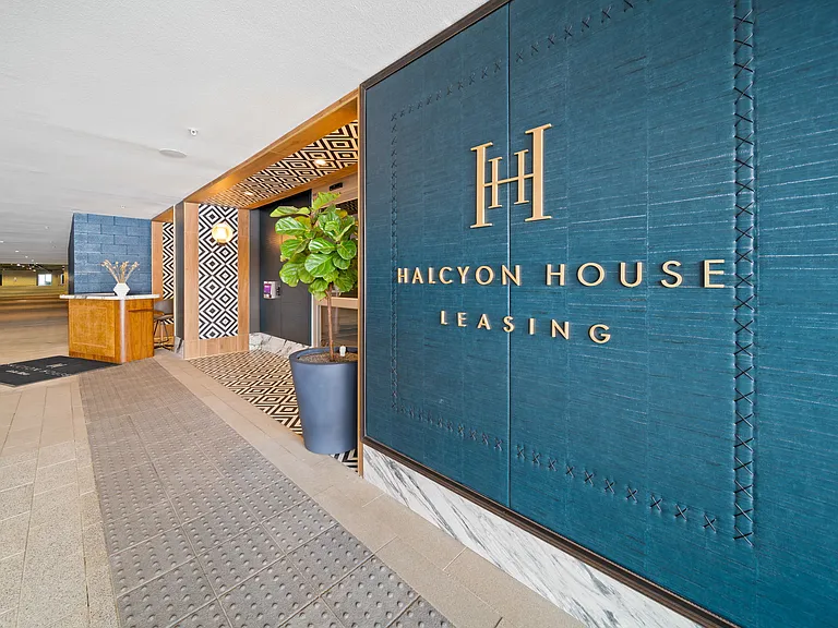 Halcyon House — Photo 75