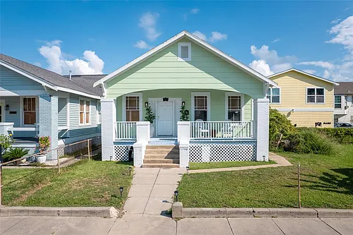 2912 Avenue R Photo 1